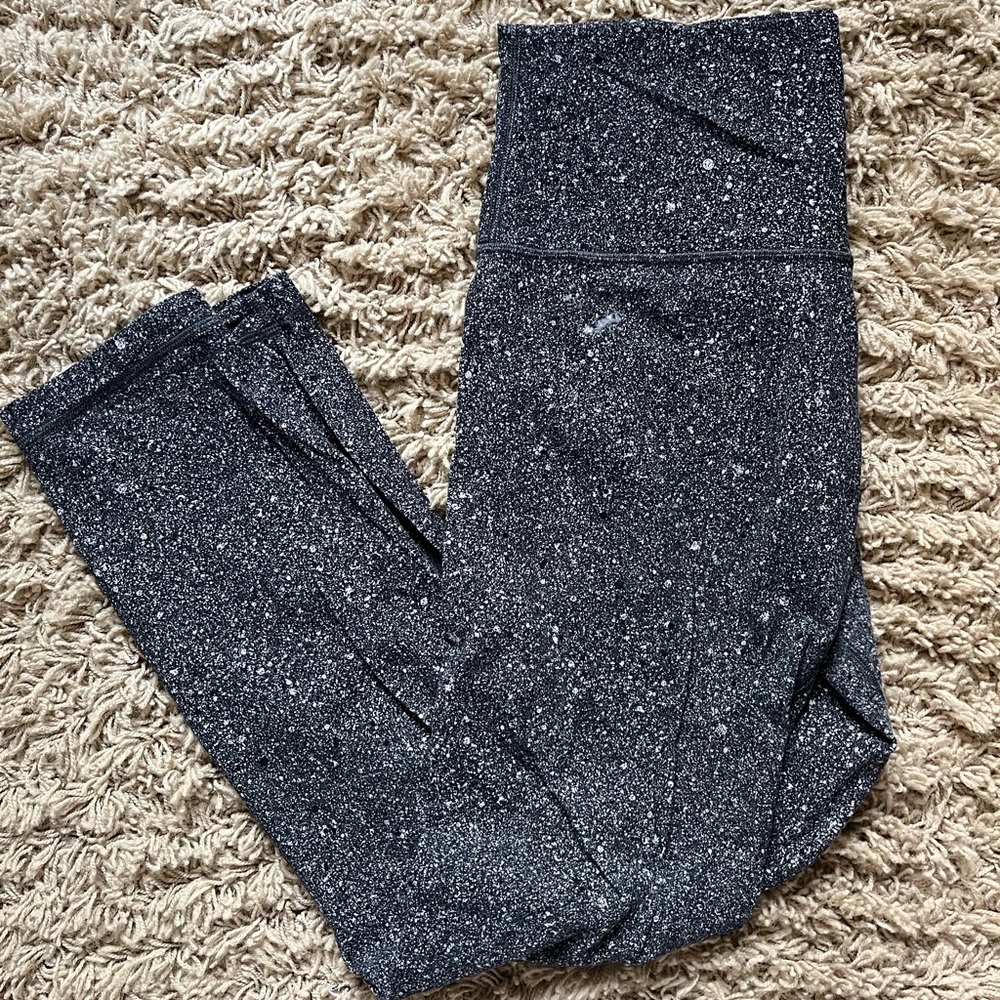 Lululemon leggings in great condition. Super soft and super comfortable